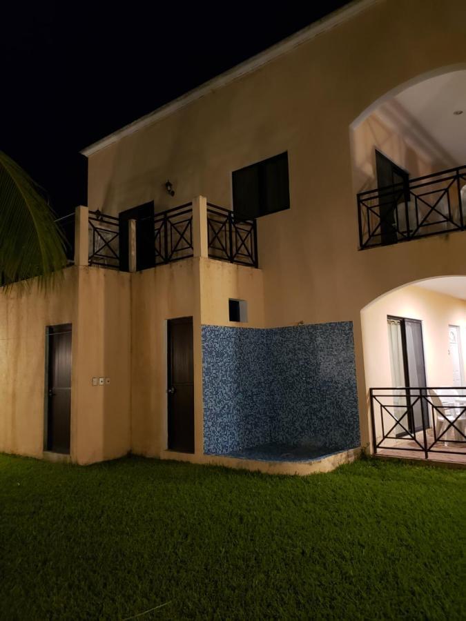 Coral Island Suites Косумел Екстериор снимка
